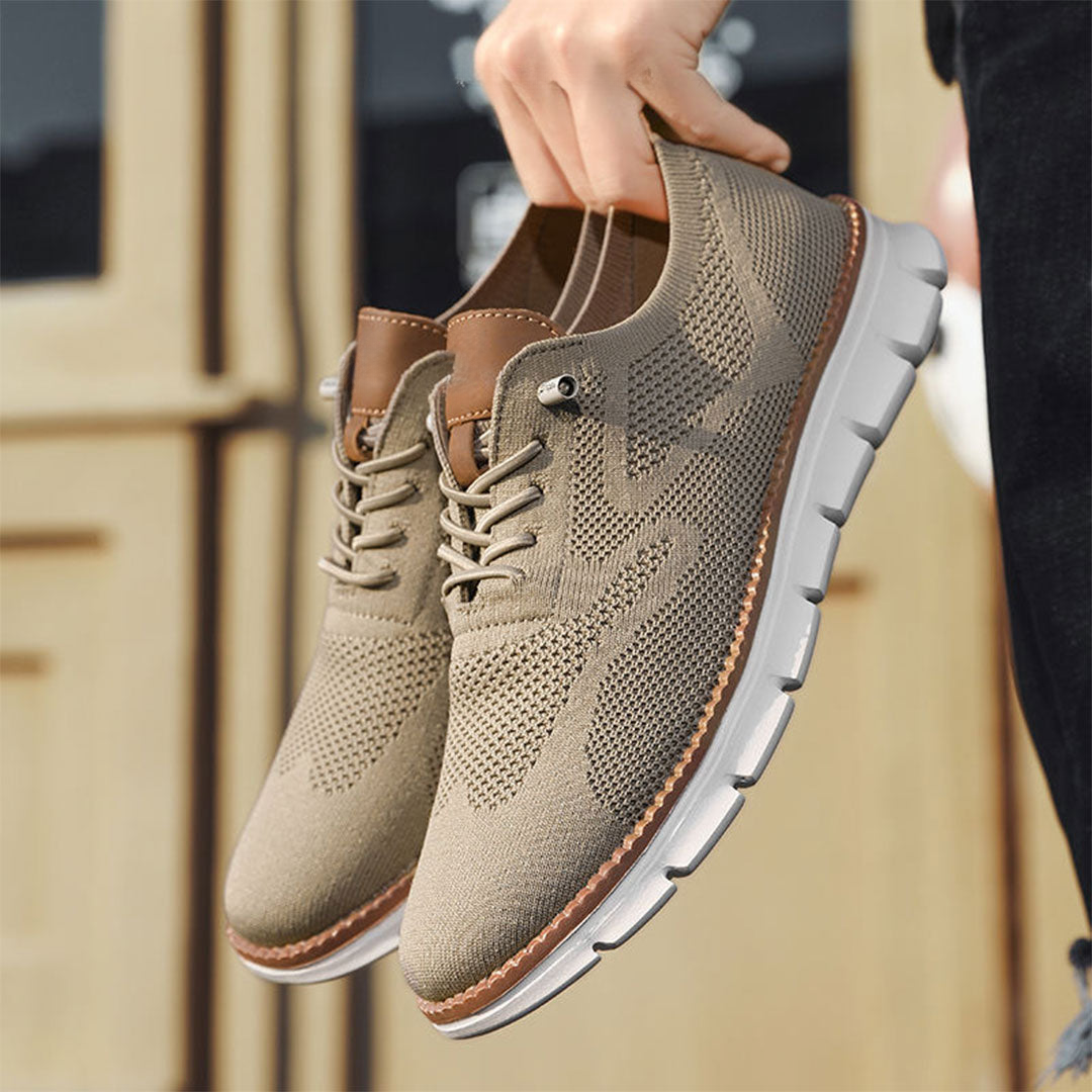 Lightweight lace-up casual men's shoes