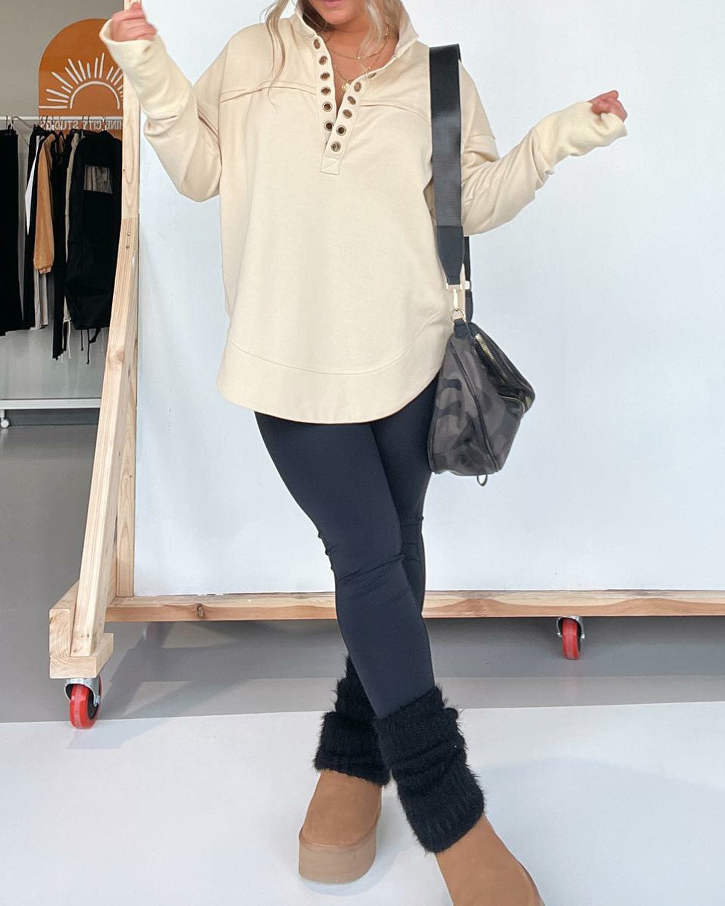 HALF NECK THUMBHOLE CUFF PULLOVER SWEATSHIRT