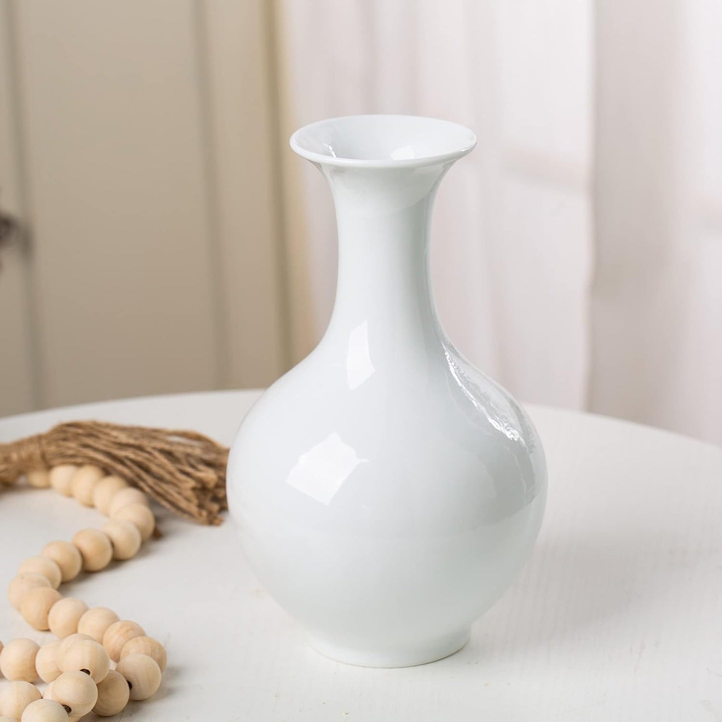 White Porcelain Vase Chinoiserie for Flowers Ceramic Boho Modern Small Shelf Decor Accents Living Room Jingdezhen Rustic Table Fireplace Farmhouse Objects Long Egg Shell Jar Gifts