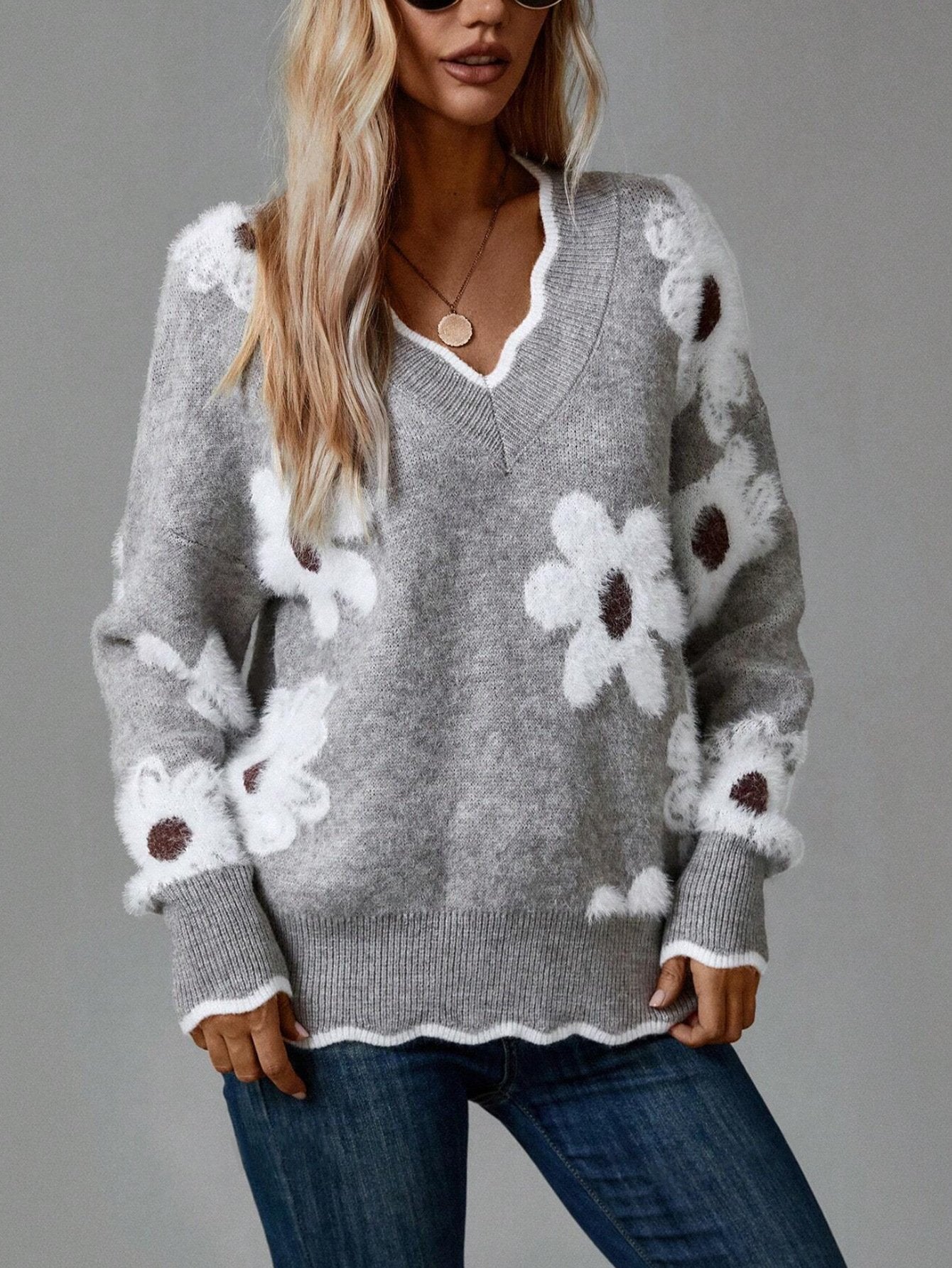 Women's Floral Pattern Scallop Trim Sweater