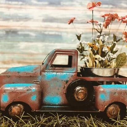 Large Rustic Farmhouse Truck Decor