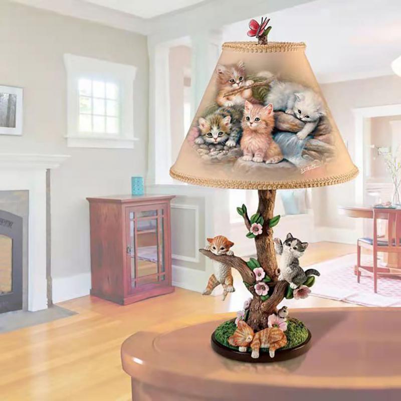 A great gift - cat and dog table lamp